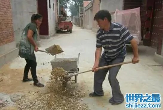 朱之文离婚后的老婆，大衣哥出名后抛弃糟糠之妻 