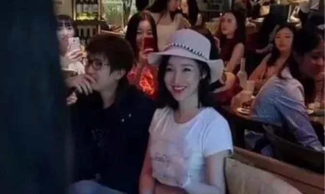 杨冰阳为什么叫ayawawa 她的淘宝店怎么关了