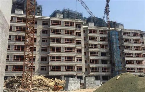 楼盘封顶是什么意思