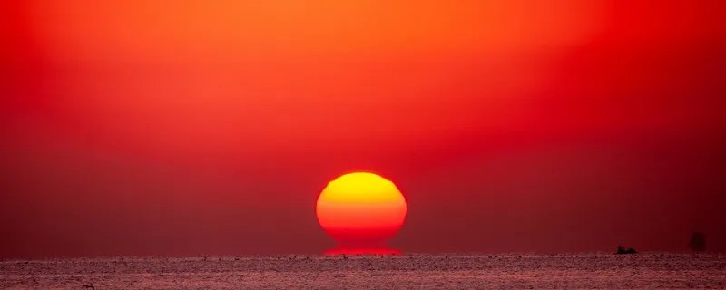 日出东方却落于西是什么意思 日出东方却落于西的意思是什么