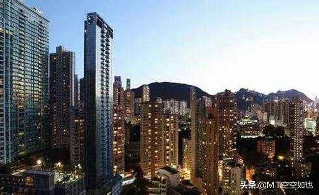 今天跟我妈说恒大75折卖房,我妈立即劝我买房,该买吗?