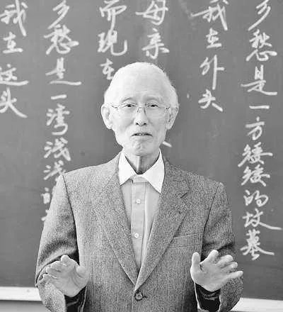 著名作家余光中病逝了吗?