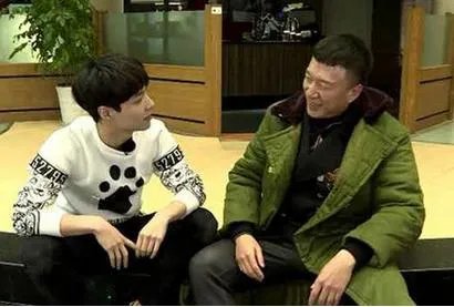 张艺兴机场晕倒:张艺兴为什么会晕倒?