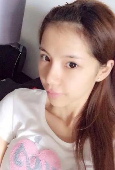 “宅男女神”叶梓萱素颜是什么样子 天使脸蛋魔鬼身材