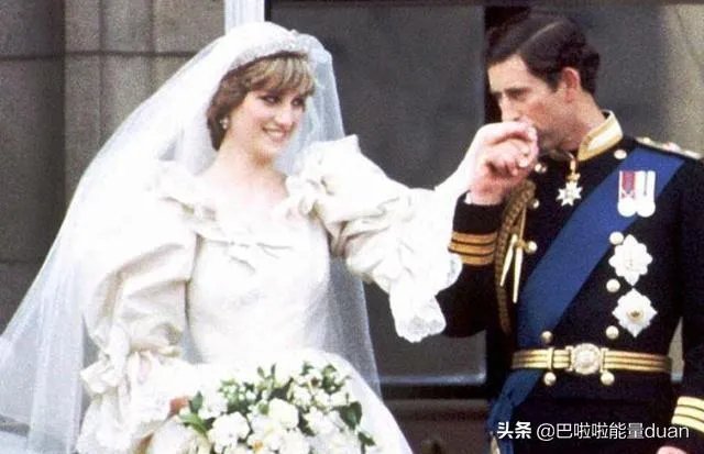 戴安娜王妃的婚礼为什么称为世纪婚礼？