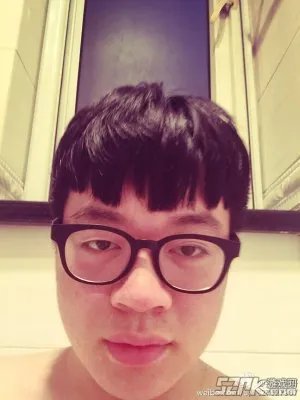 《英雄联盟LOL》斗鱼TV冰丝大奶强介绍