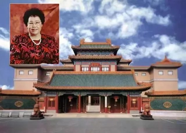 唐僧老婆身家505亿,号称“中国紫檀女王”,是真的吗?