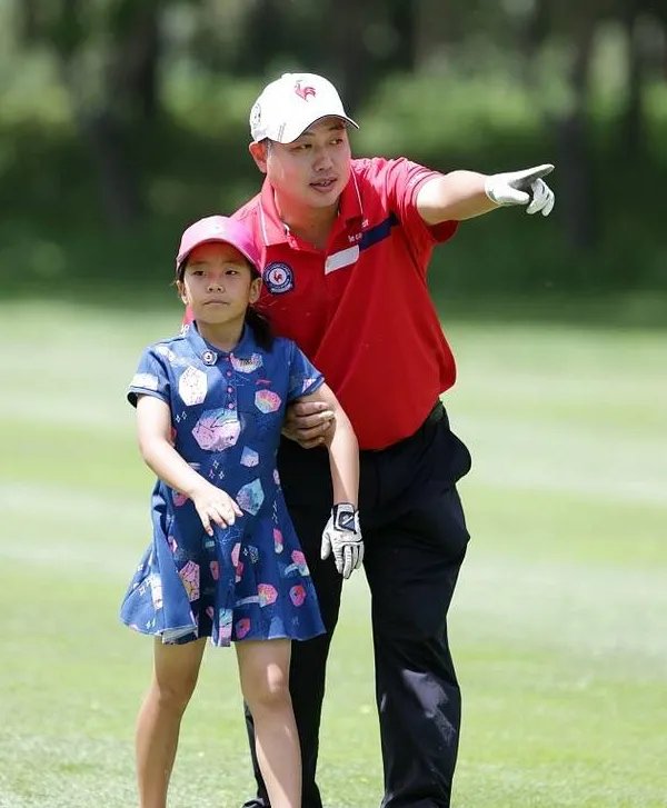 刘国梁携爱女出战是要参加什么比赛？