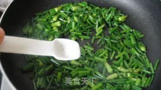韭菜花炒鸡蛋