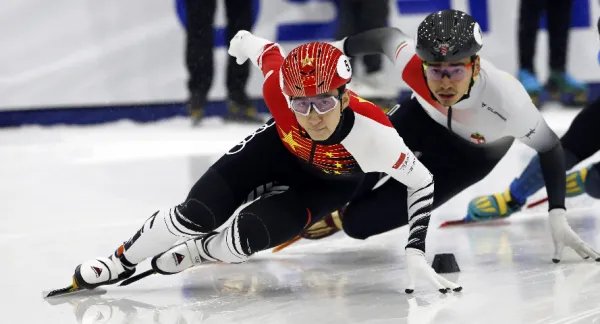 武大靖短道速滑世界杯500米夺冠，如何评价他在赛场上的表现？