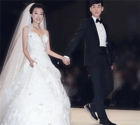 徐翠翠老公刘欢照片曝光 疑似结婚深夜大秀恩爱