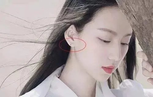 富贵双全的男女吉痣都长在这处(图)