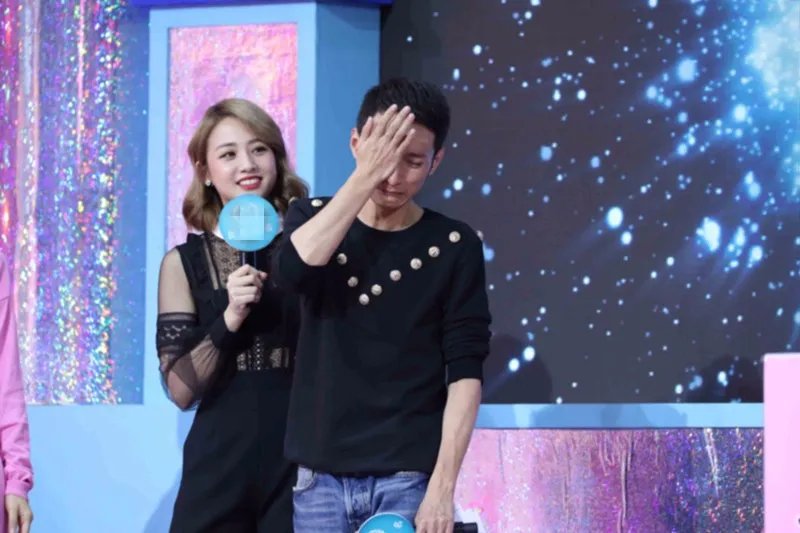 李维嘉大哭是怎么回事？