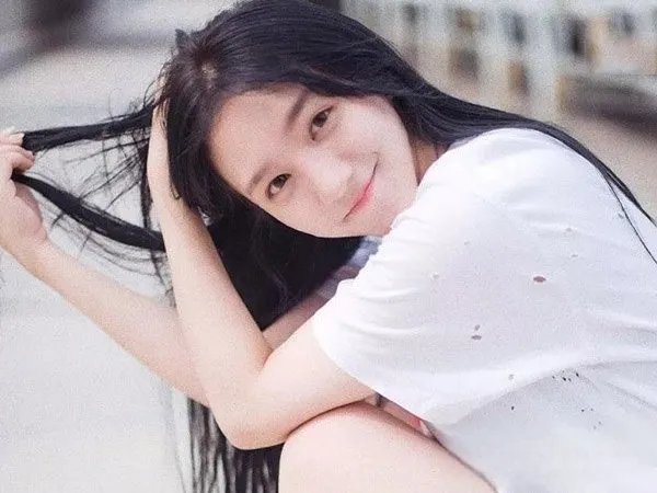 演员刘露现状如何，曾经因大闹火车站而被解约