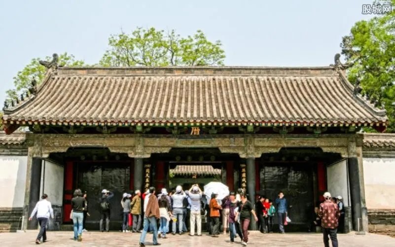 不购物被导游骂哭 欢喜行程令人惧怕