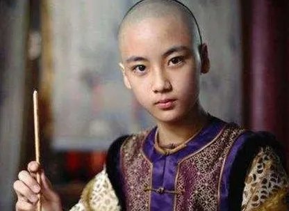 乾隆混得最差劲的儿子，永璂到底是个怎样的人？