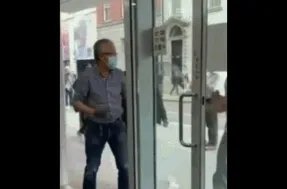 爱尔兰男子挑衅华人被一拳撂倒