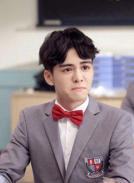 曾舜晞是不是混血儿 曾舜晞整容前后对比图