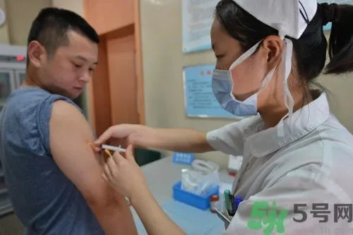 注射问题气体失明是怎么回事？问题气体来至哪里？