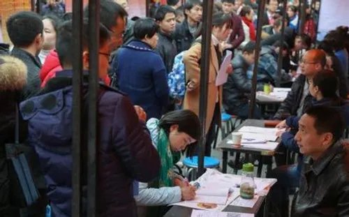 毕业生购房打八折政策出炉 网友:房奴生活总算松口气了!