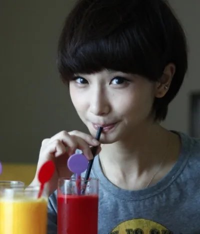 苏妙玲图片写真欣赏 苏妙玲女同事件丑闻大揭秘