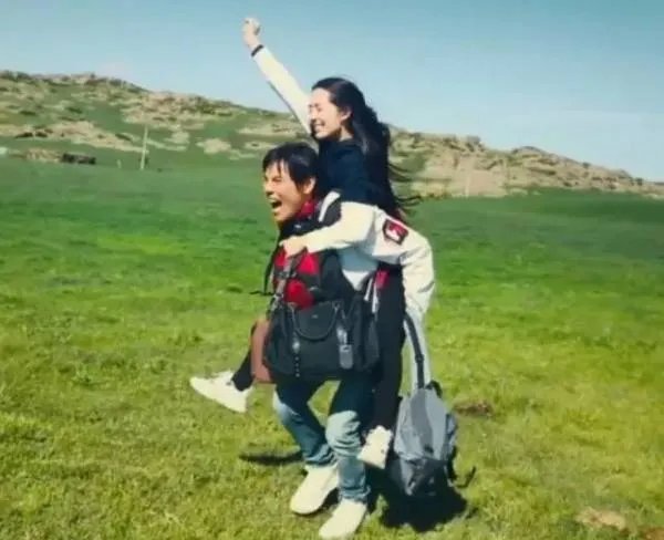 向佐郭碧婷婚期确定，是否会举行世纪婚礼？