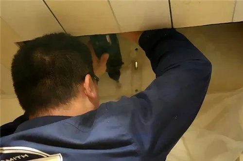 在墙上打孔的简易方法有哪些