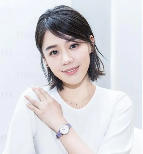 马思纯谢谢杨紫最难时候的陪伴，她有过哪些艰难时刻？