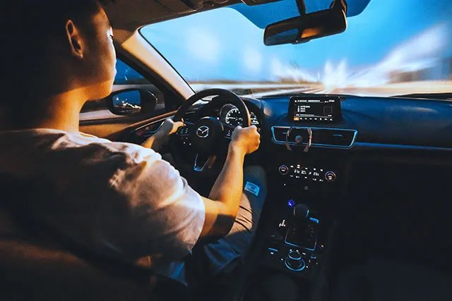 轿车上路驾驶技巧 使用轿车驾驶技巧大全