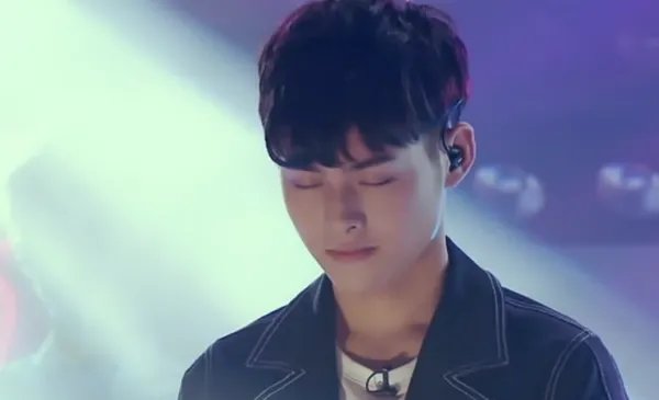 毕竟是我爱的人我能怪你什么。是什么歌的歌词