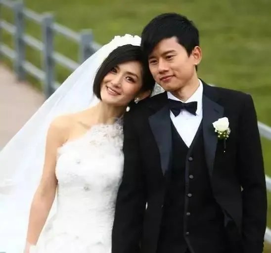 段曦打谢娜两巴掌是真的吗 后来两个人分手了