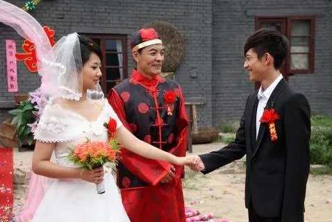 为什么杨紫在乎张一山关系 杨紫向张一山讨债 张一山杨紫狂吻图片