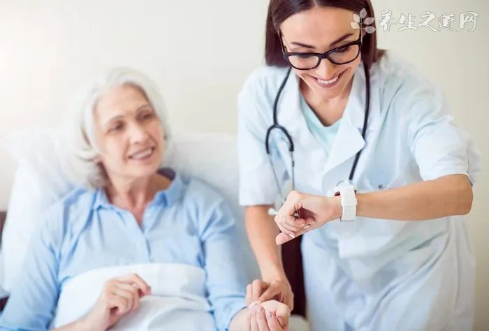 老太吞铁钉补铁 老人贫血吃什么好