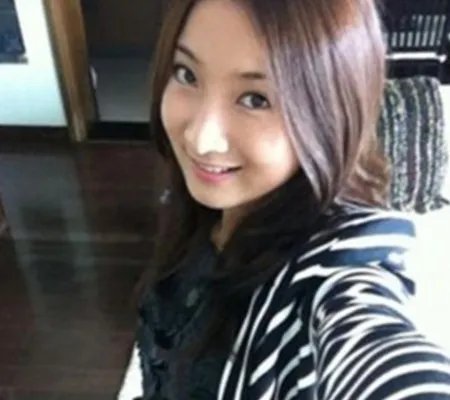 “好男人“陈赫女友卖萌照曝光 网友感叹昔日两人恋情