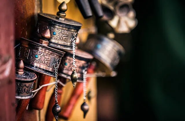 常见的佛教用品有哪些?4大佛物是什么?信佛需要佩戴饰品吗?