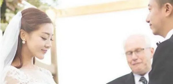 邓家佳结婚了吗老公是谁？