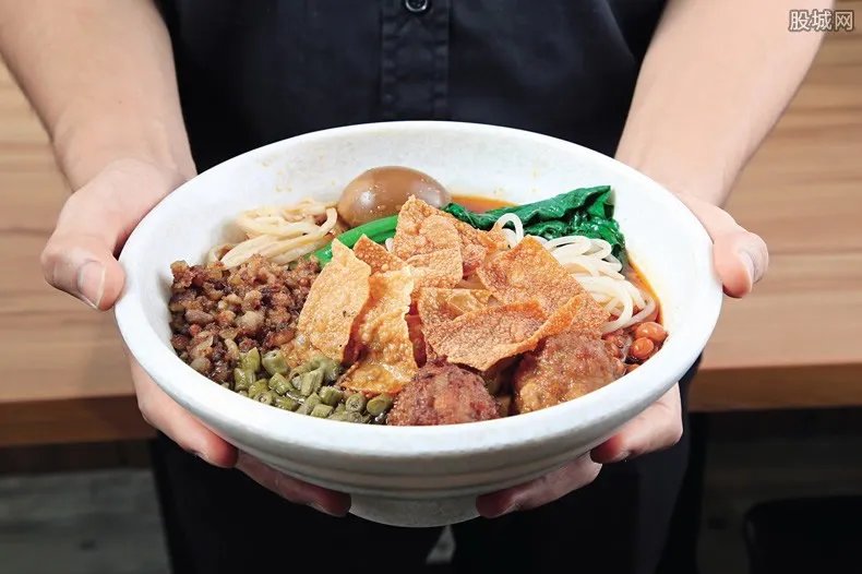 五菱汽车造螺蛳粉 这一限量款售价多少钱