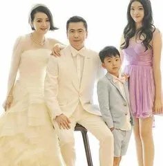 王中磊漂亮女儿是和前妻所生 王文也和井柏然合照