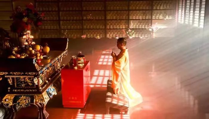 出世和入世的意思 出世入世的区别 入世和出世分别是什么意思