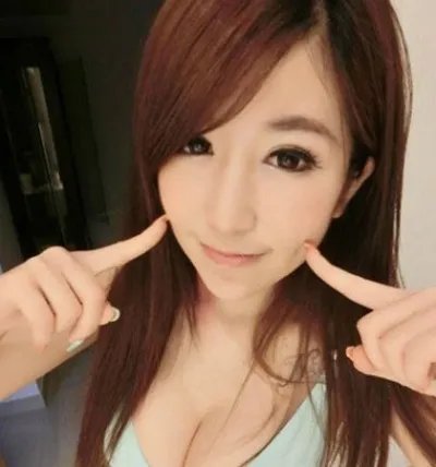 谢依彤直播穿内衣 被称球王谢依彤将在国产游戏中出镜