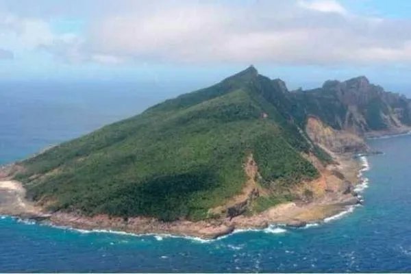 为什么日本再炒中国军舰侵入领海呢?