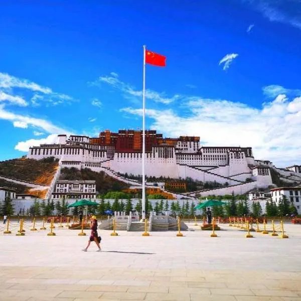 丁真最想去的地方是拉萨,他为何想去拉萨?