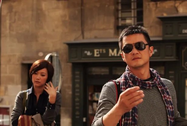 李嫣为李亚鹏庆生,李亚鹏生日当天还有谁一起为李亚鹏庆生了?