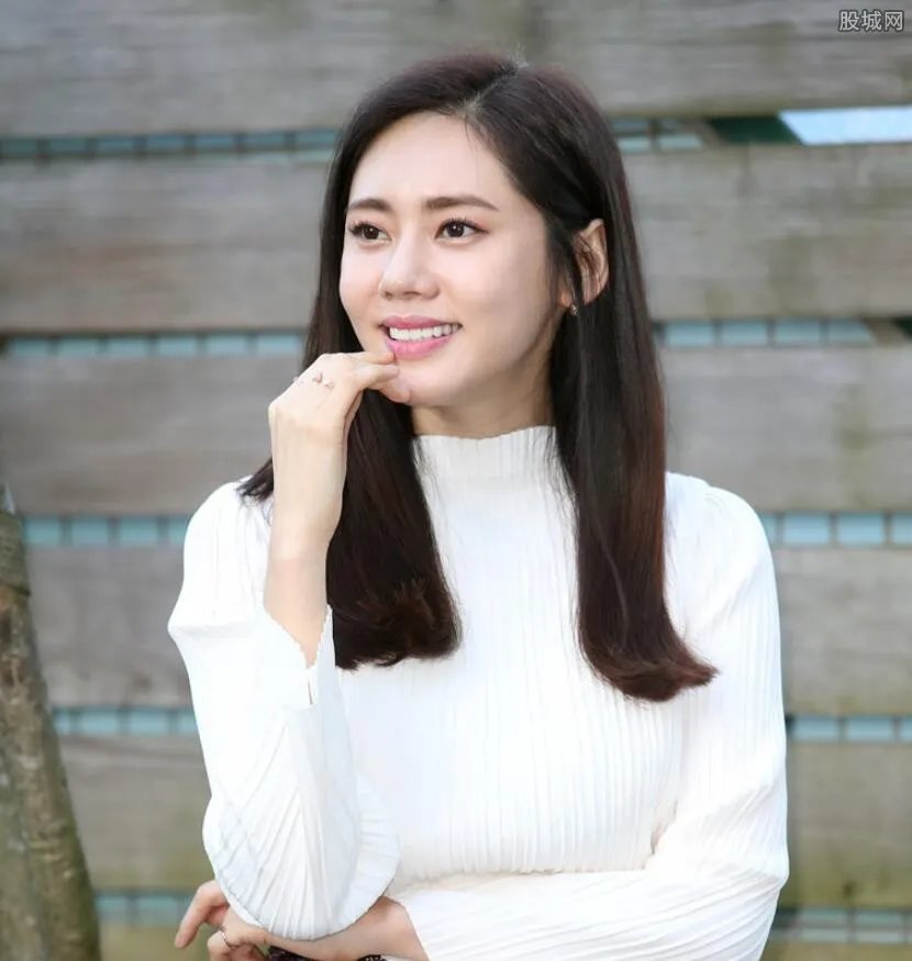 迟帅与秋瓷炫 疑似假戏真做正谈恋爱