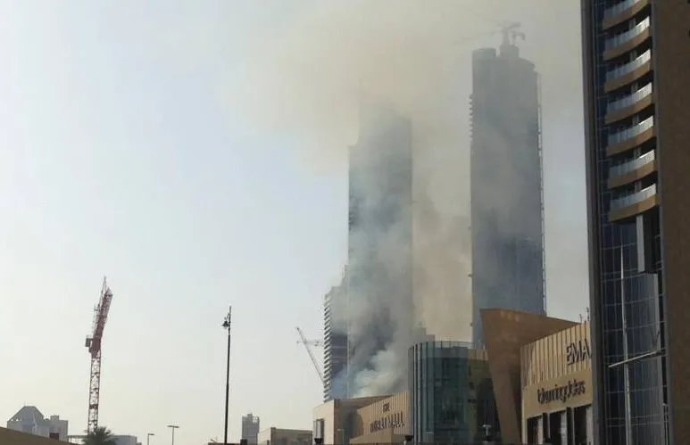 迪拜大火全城被浓烟笼罩是怎么回事？