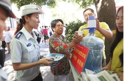 城管阻高考便民点是怎么回事?