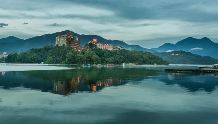 日月潭在哪里 日月潭在哪里哪个省