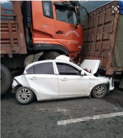 京昆高速7车连撞具体情况怎么样?