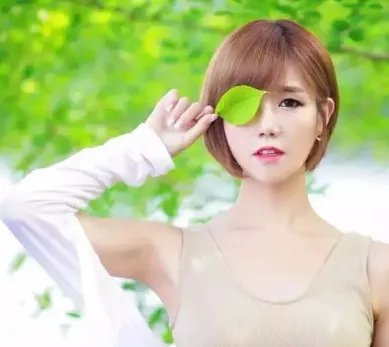 蜂蜜茶色是什么颜色？蜂蜜茶色头发图片