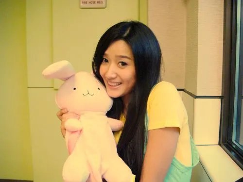 赵卓娜怀孕三月消息遭扒  韩寒砸下250万重金封口费